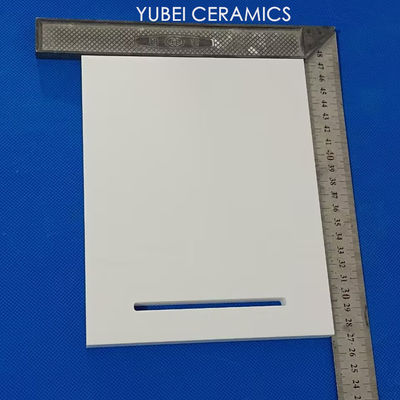 Poluição de placas cerâmicas de alumina para alta resistência dielétrica em aplicações industriais